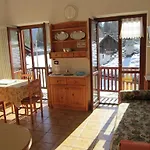 Delapierre Aparthotel