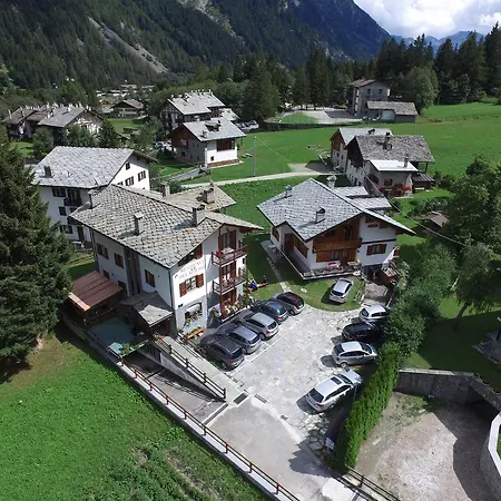 Delapierre Aparthotel 2*